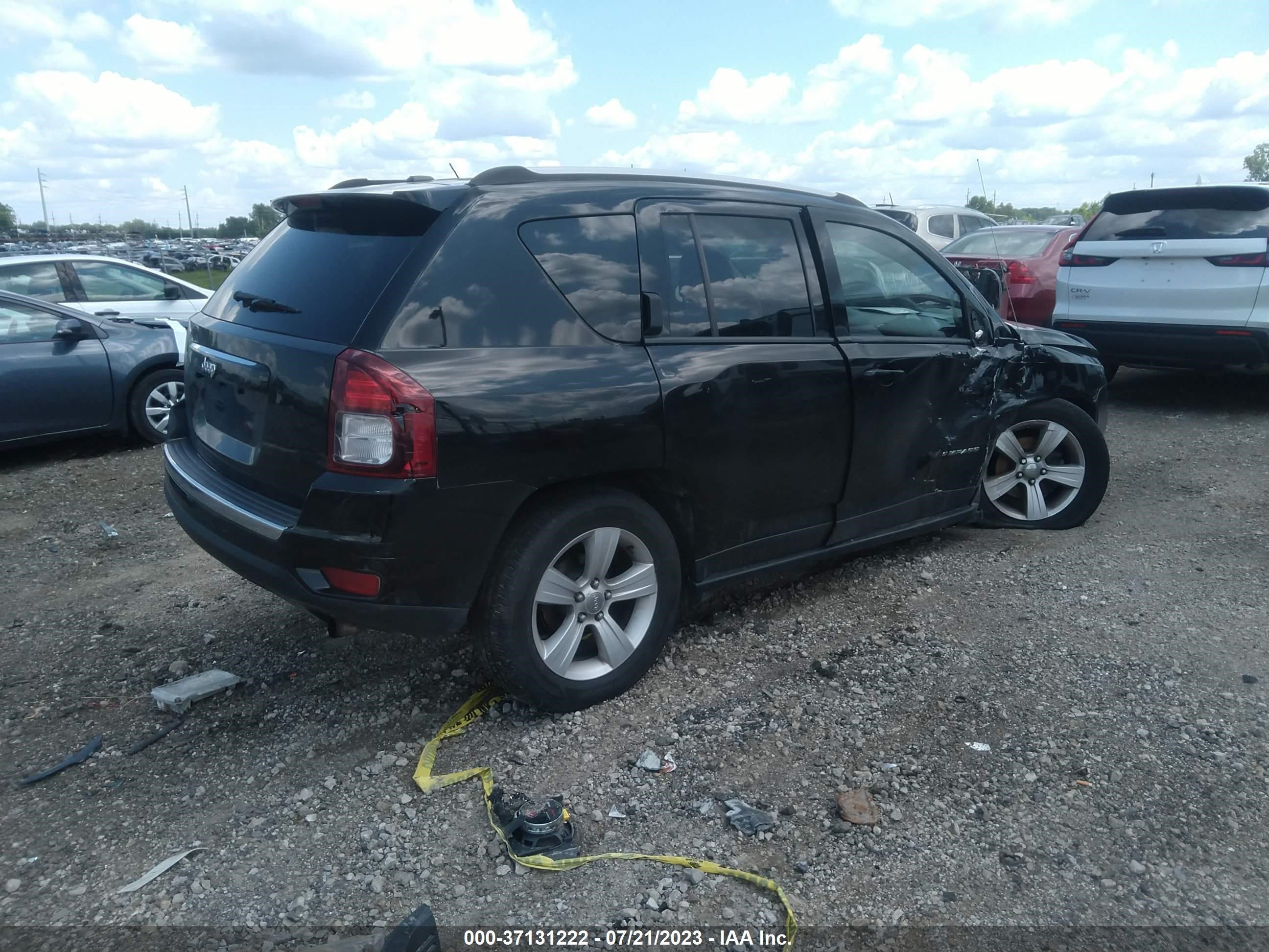 Photo 3 VIN: 1C4NJDBBXGD797725 - JEEP COMPASS 