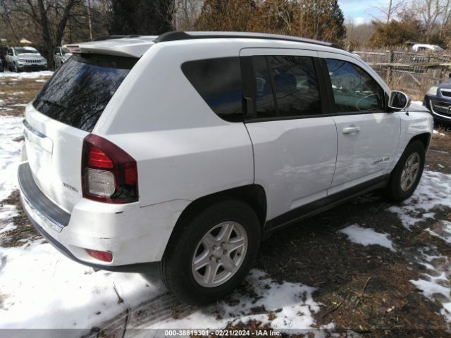 Photo 3 VIN: 1C4NJDCB0ED620063 - JEEP COMPASS 