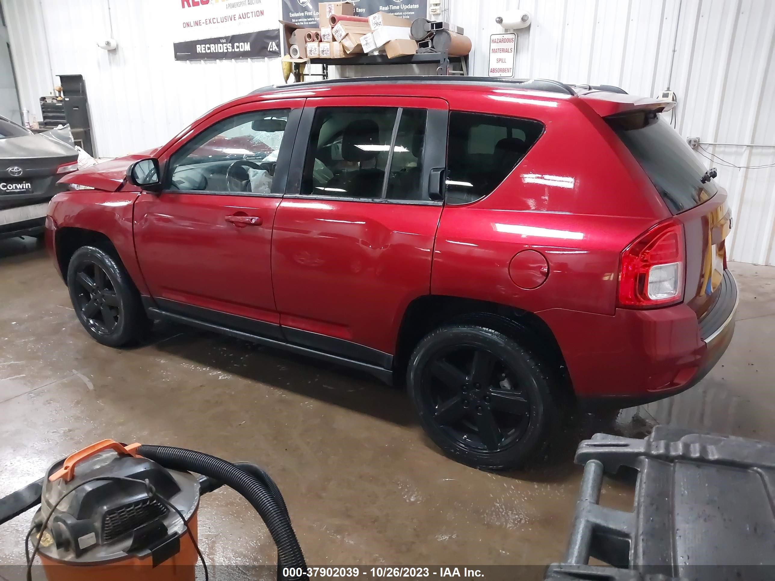 Photo 2 VIN: 1C4NJDCB3CD524232 - JEEP COMPASS 