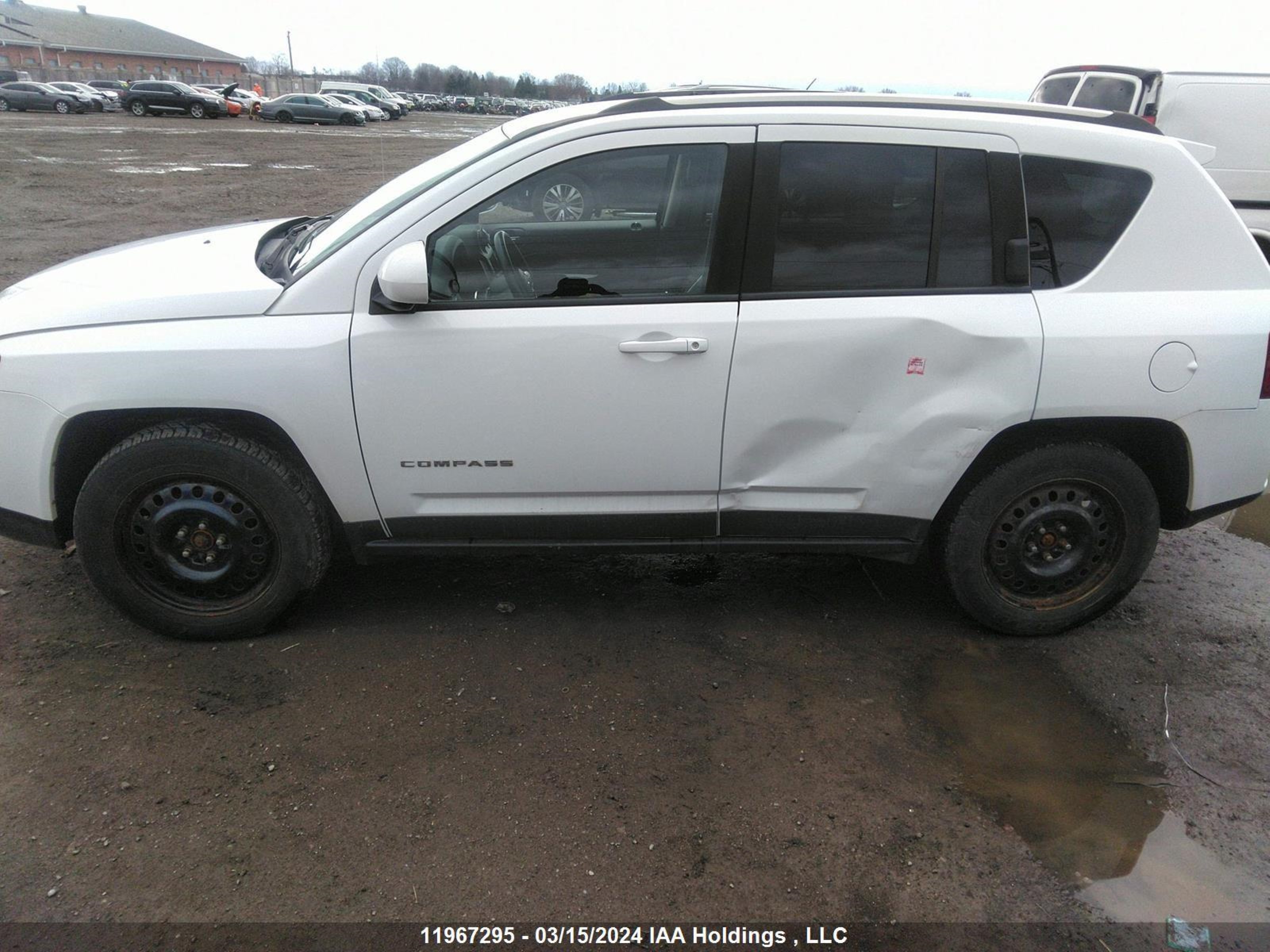 Photo 13 VIN: 1C4NJDCB3ED805272 - JEEP COMPASS 