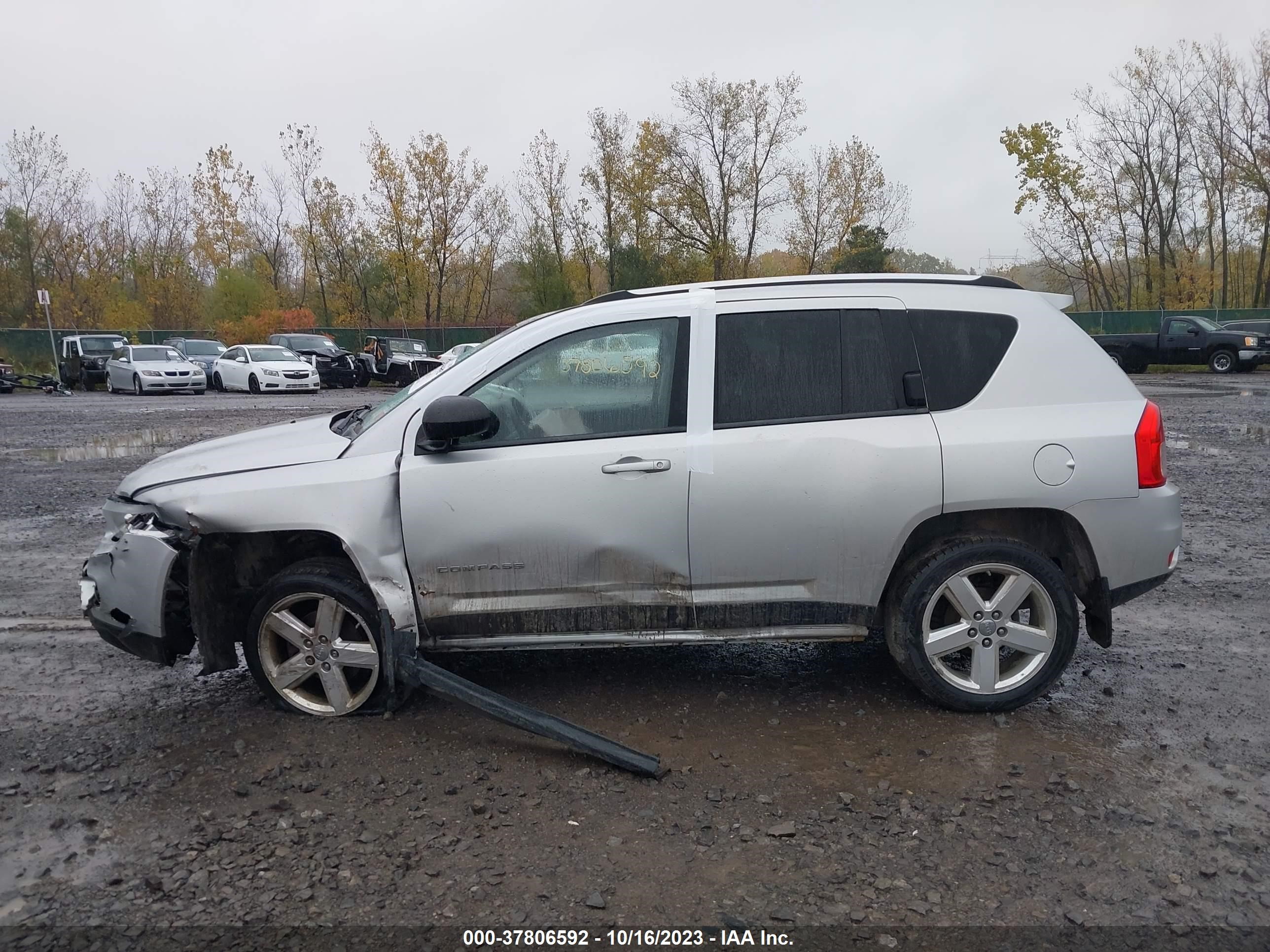 Photo 13 VIN: 1C4NJDCB7CD540076 - JEEP COMPASS 