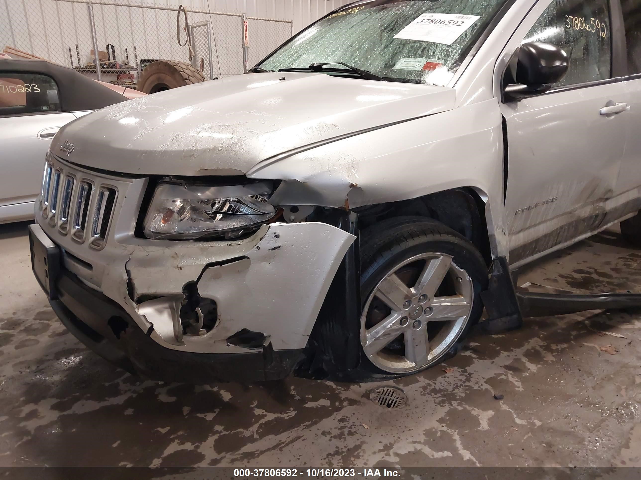 Photo 5 VIN: 1C4NJDCB7CD540076 - JEEP COMPASS 