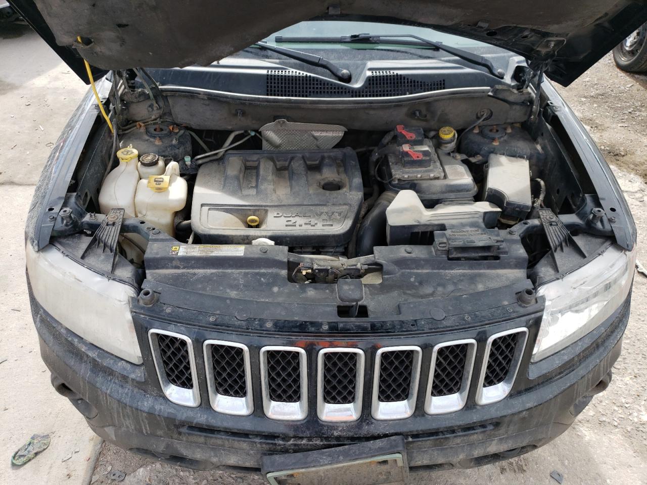 Photo 11 VIN: 1C4NJDCB9DD182660 - JEEP COMPASS 