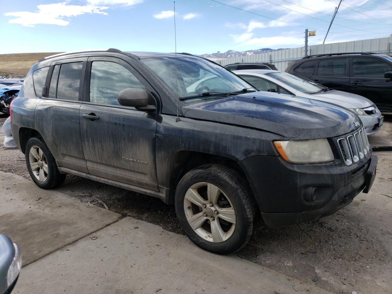 Photo 3 VIN: 1C4NJDCB9DD182660 - JEEP COMPASS 