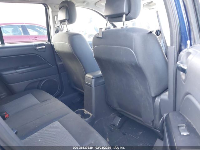 Photo 7 VIN: 1C4NJDEB0CD603614 - JEEP COMPASS 