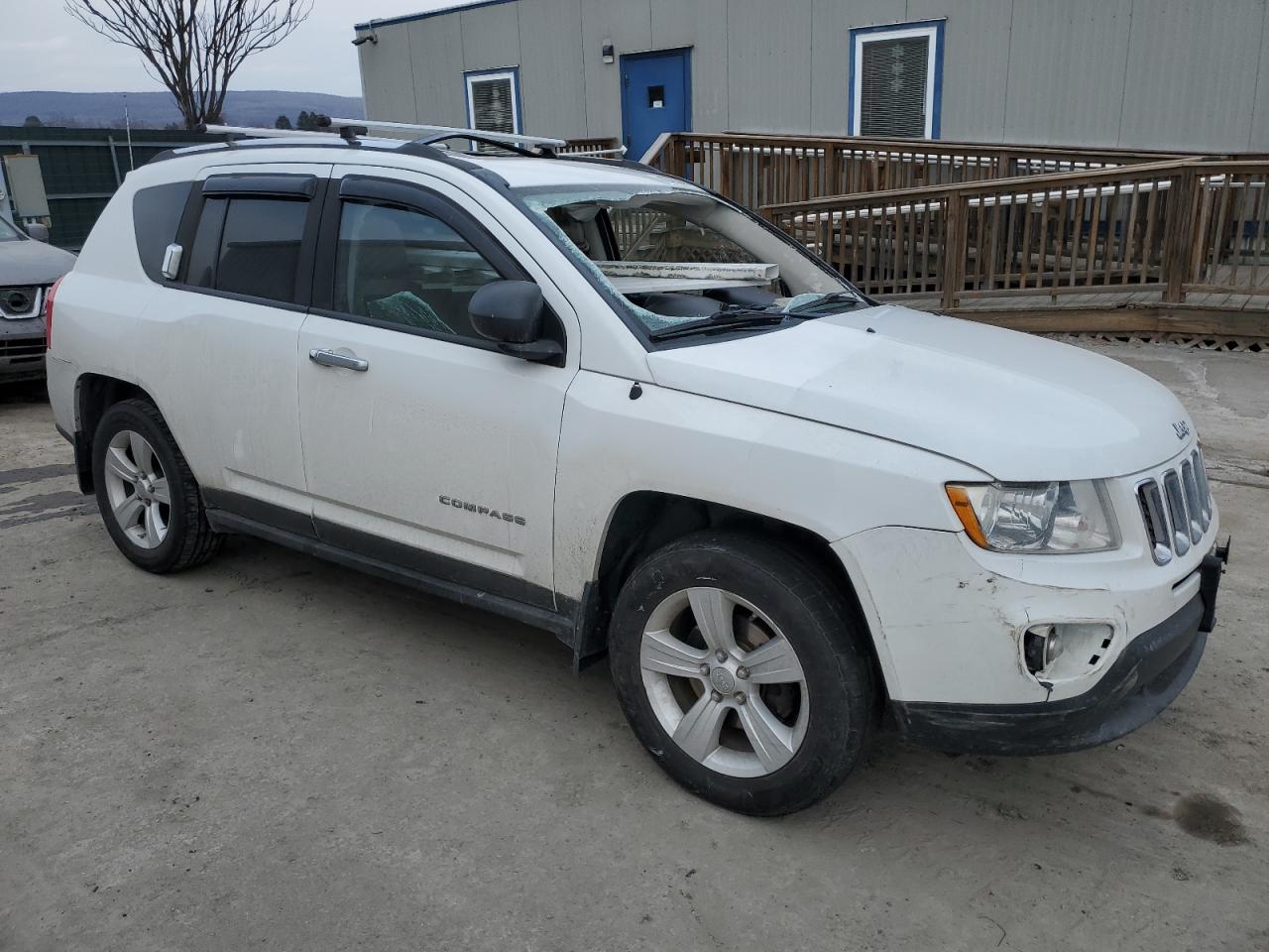 Photo 3 VIN: 1C4NJDEB1CD658203 - JEEP COMPASS 