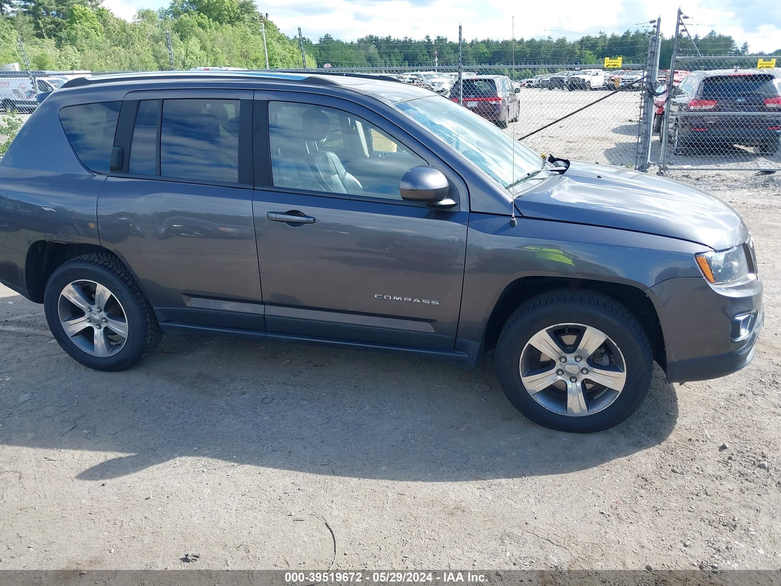 Photo 12 VIN: 1C4NJDEB1GD769016 - JEEP COMPASS 