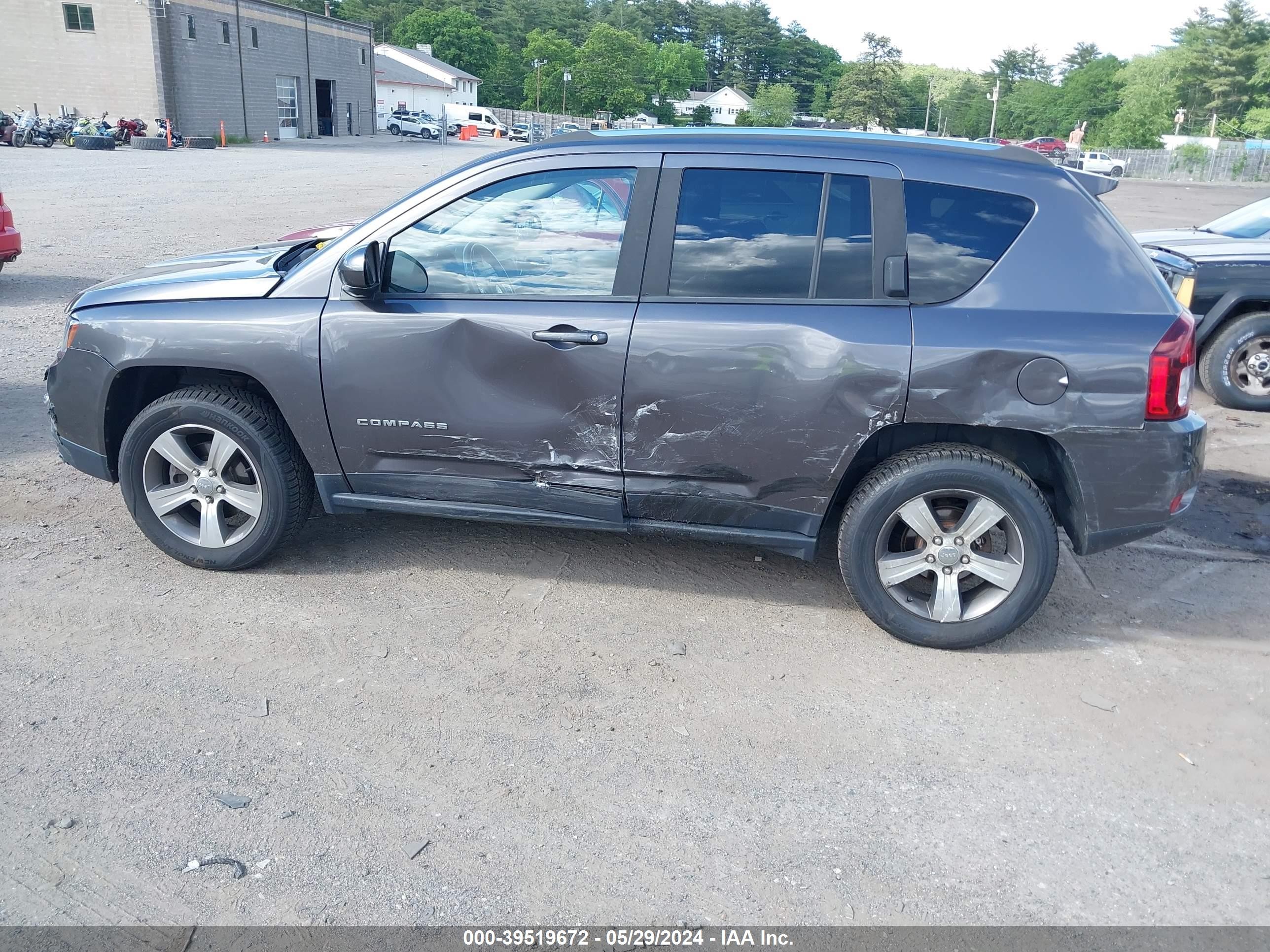 Photo 13 VIN: 1C4NJDEB1GD769016 - JEEP COMPASS 