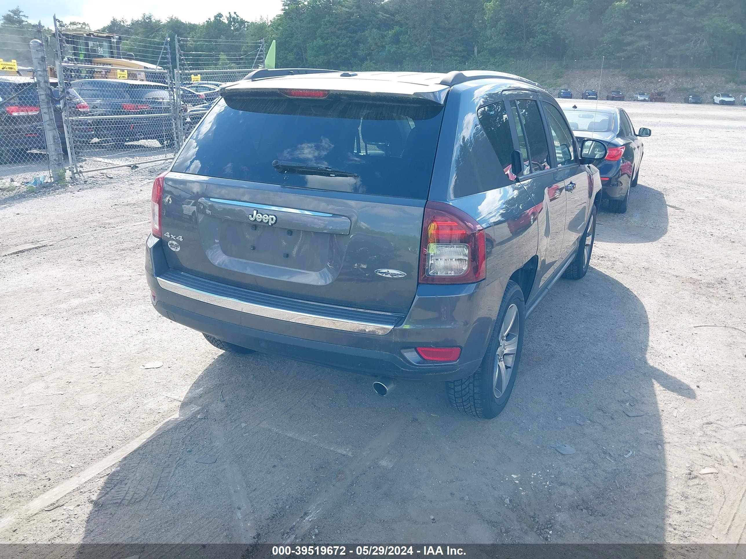 Photo 3 VIN: 1C4NJDEB1GD769016 - JEEP COMPASS 