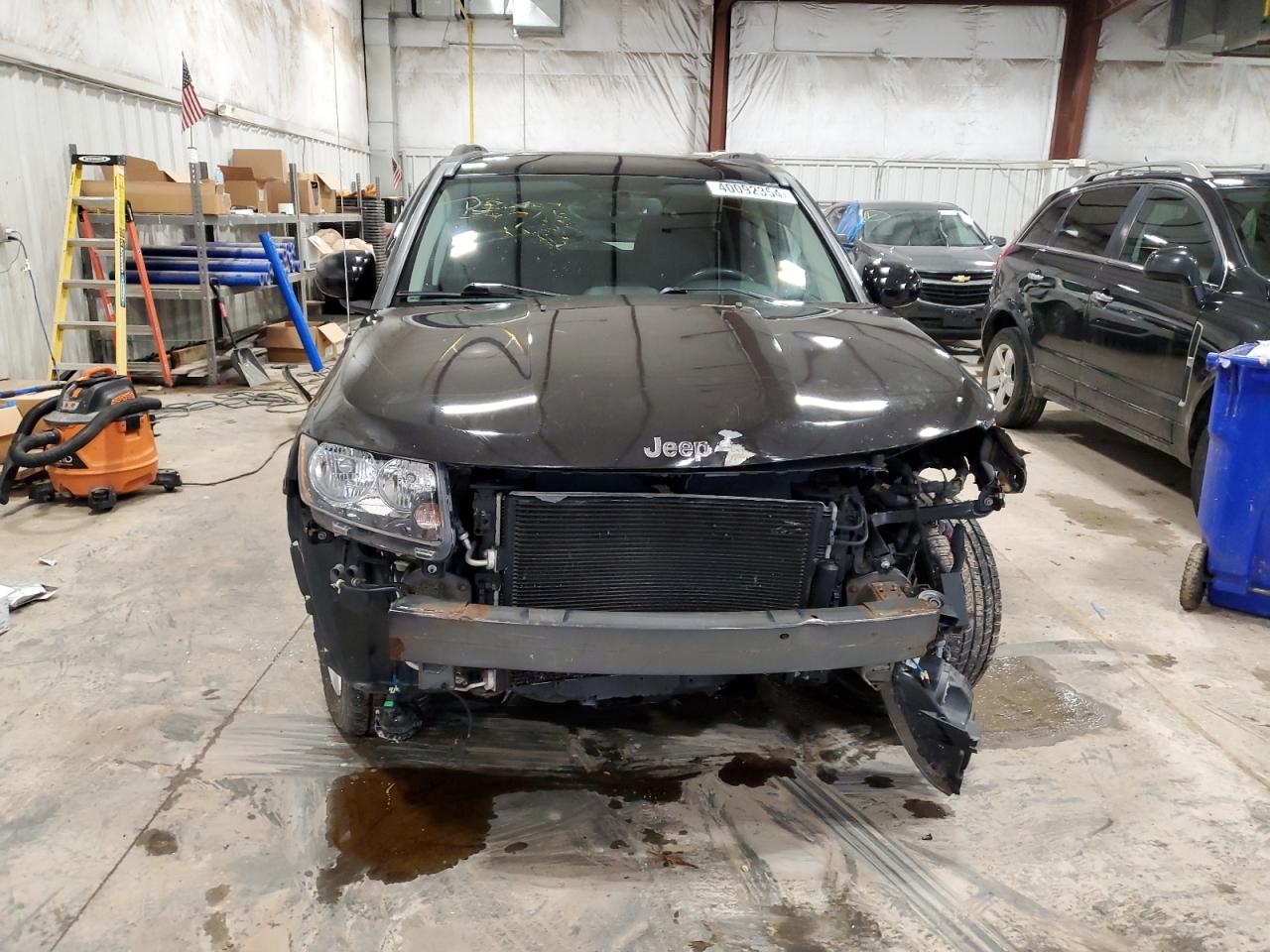 Photo 4 VIN: 1C4NJDEB2GD694990 - JEEP COMPASS 