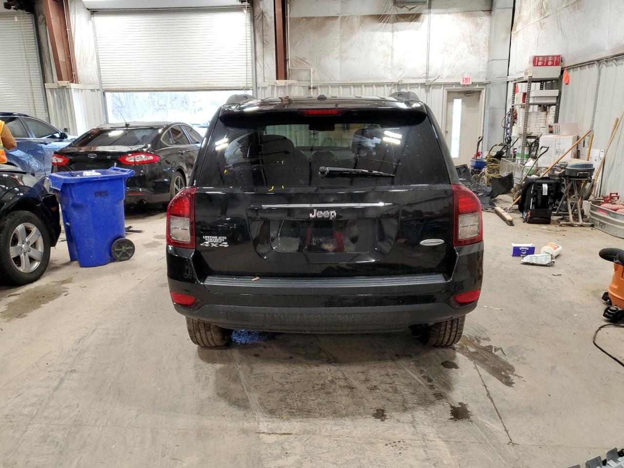 Photo 5 VIN: 1C4NJDEB2GD694990 - JEEP COMPASS 