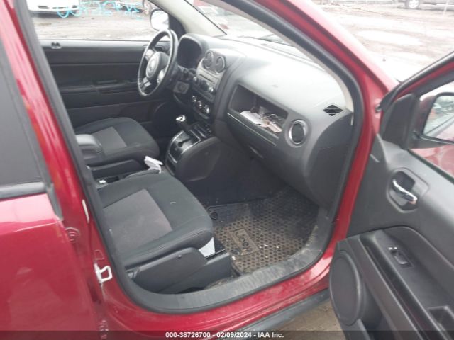 Photo 4 VIN: 1C4NJDEB3CD604885 - JEEP COMPASS 