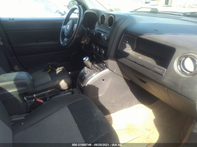 Photo 4 VIN: 1C4NJDEB3CD630452 - JEEP COMPASS 