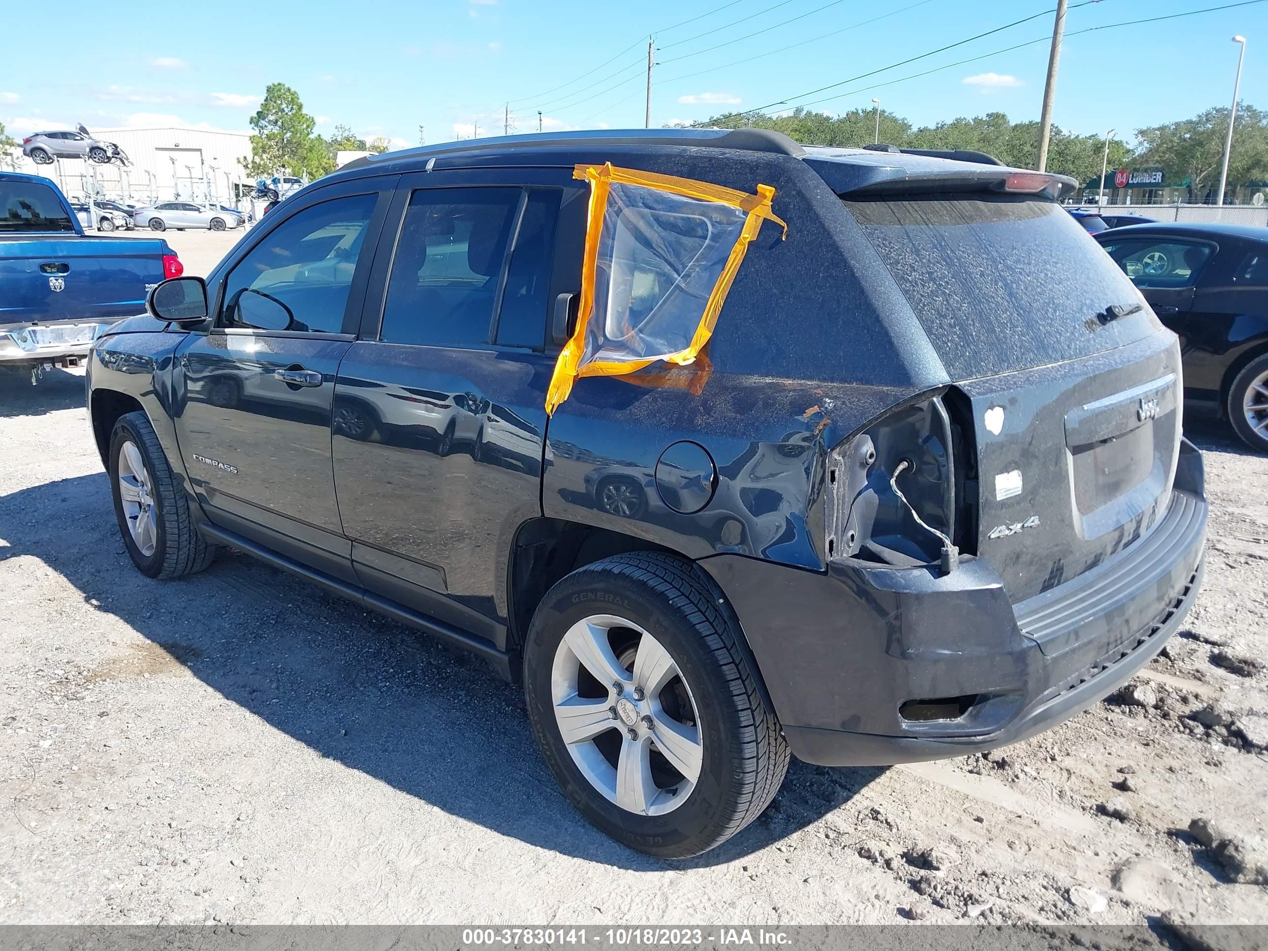 Photo 2 VIN: 1C4NJDEB3ED810713 - JEEP COMPASS 