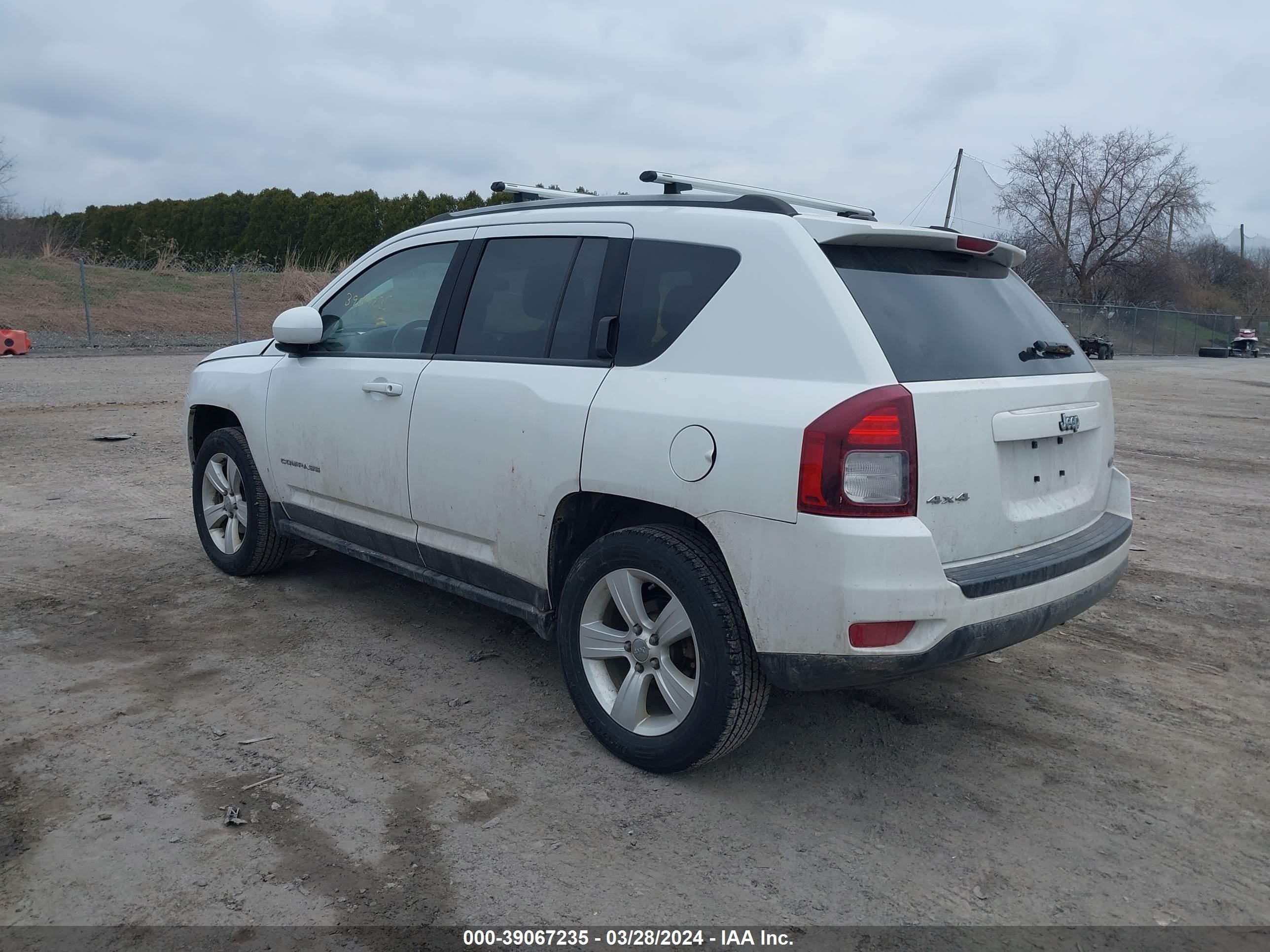 Photo 2 VIN: 1C4NJDEB3FD207598 - JEEP COMPASS 