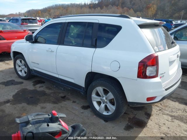 Photo 2 VIN: 1C4NJDEB3GD687112 - JEEP COMPASS 