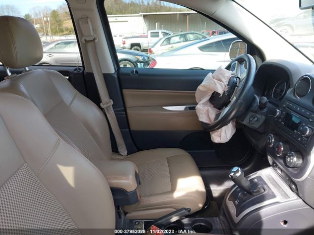 Photo 4 VIN: 1C4NJDEB3GD687112 - JEEP COMPASS 