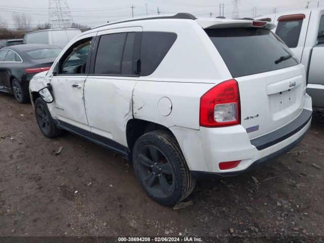 Photo 2 VIN: 1C4NJDEB4DD164354 - JEEP COMPASS 