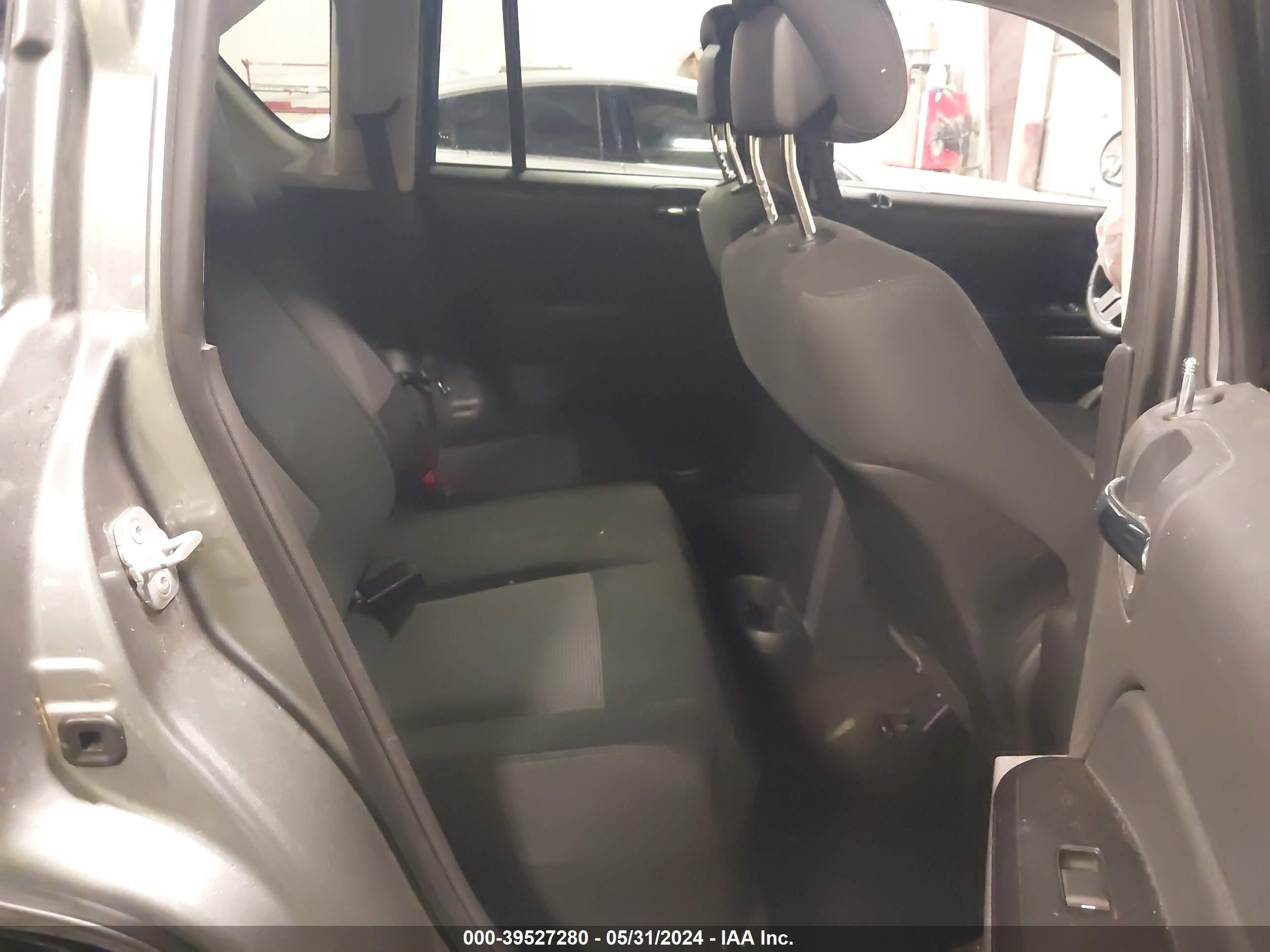 Photo 7 VIN: 1C4NJDEB4DD207557 - JEEP COMPASS 