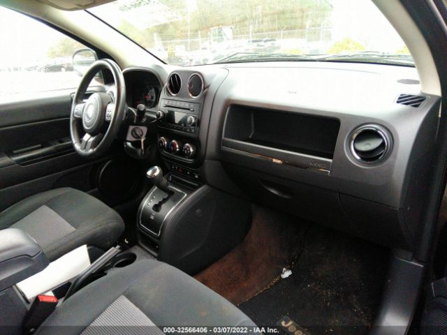 Photo 4 VIN: 1C4NJDEB4DD263630 - JEEP COMPASS 