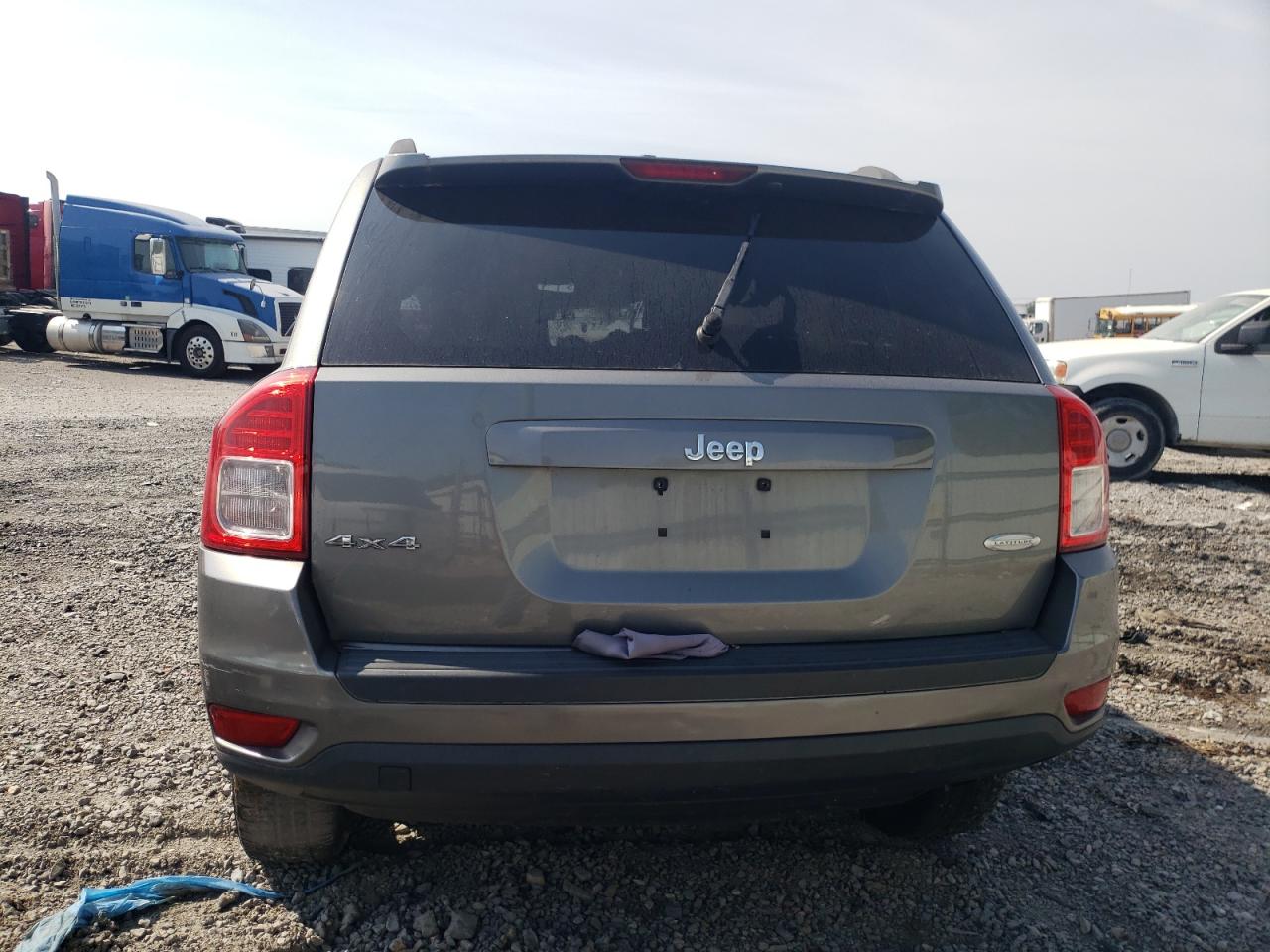 Photo 5 VIN: 1C4NJDEB4DD280945 - JEEP COMPASS 