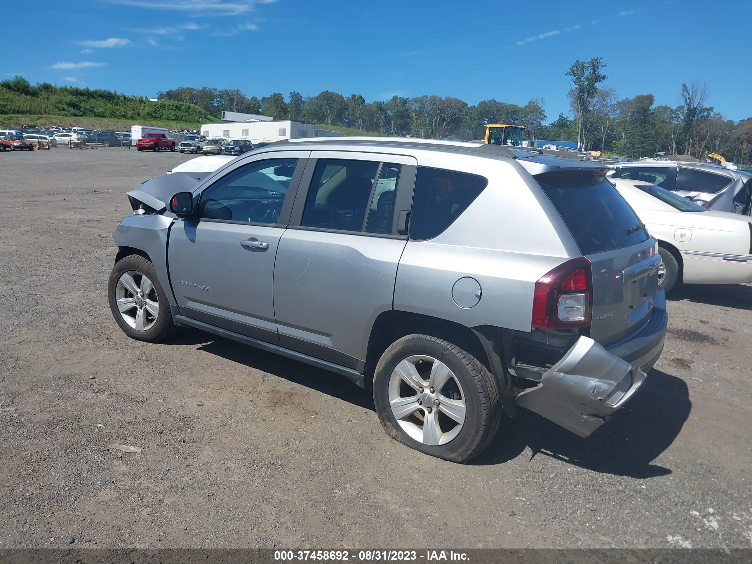 Photo 2 VIN: 1C4NJDEB4FD208288 - JEEP COMPASS 