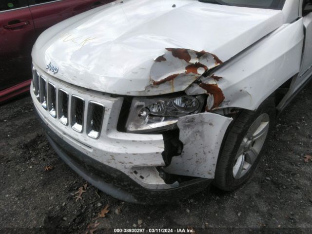 Photo 5 VIN: 1C4NJDEB5CD563563 - JEEP COMPASS 