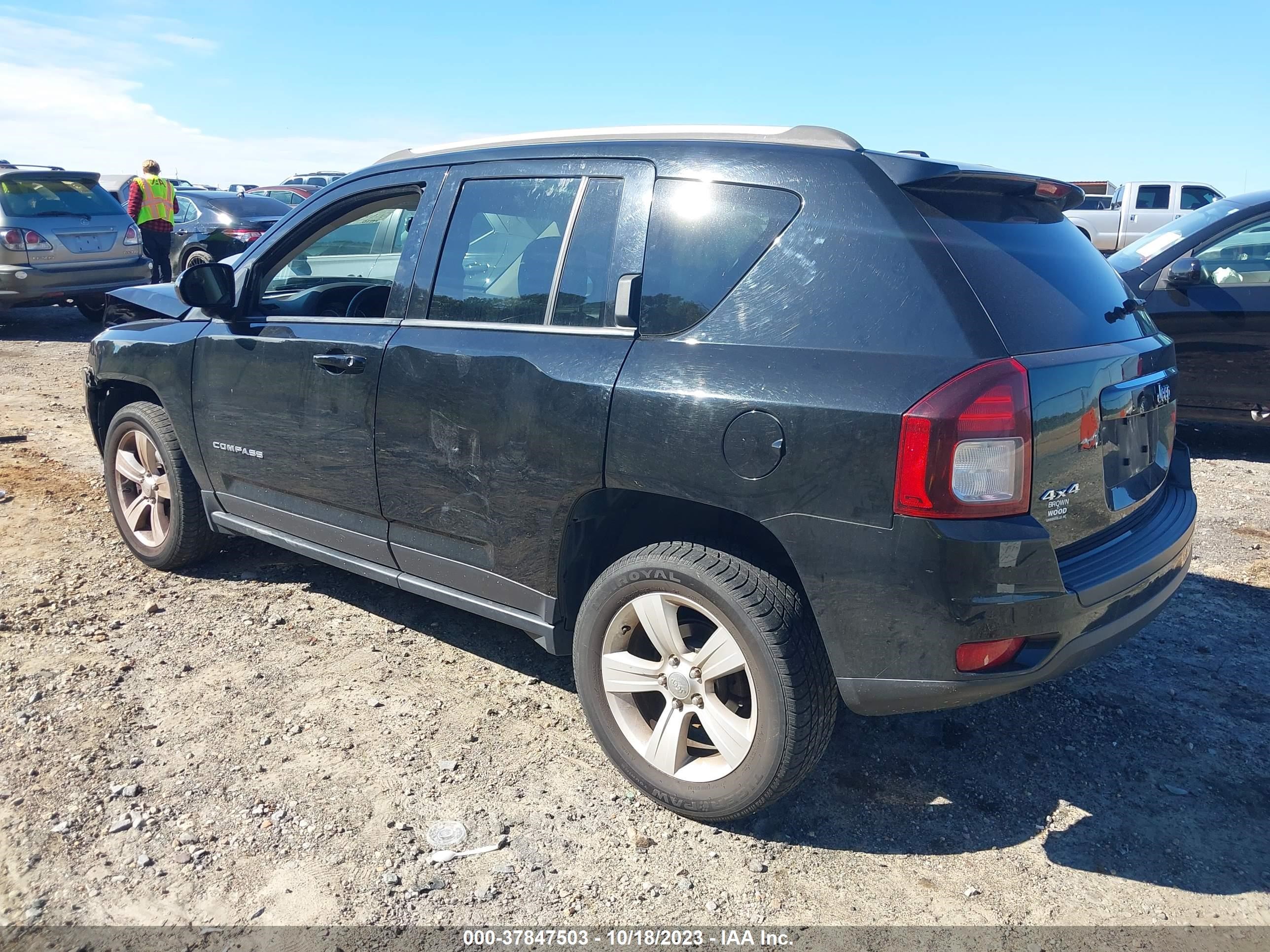 Photo 2 VIN: 1C4NJDEB5GD780889 - JEEP COMPASS 