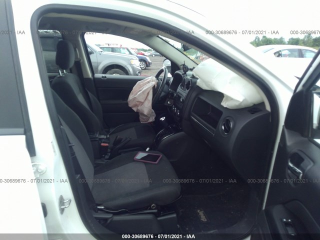 Photo 4 VIN: 1C4NJDEB6CD611832 - JEEP COMPASS 