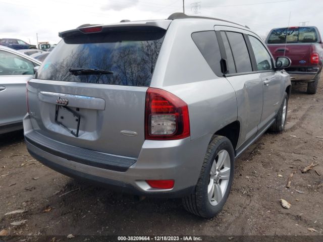 Photo 3 VIN: 1C4NJDEB6GD781338 - JEEP COMPASS 