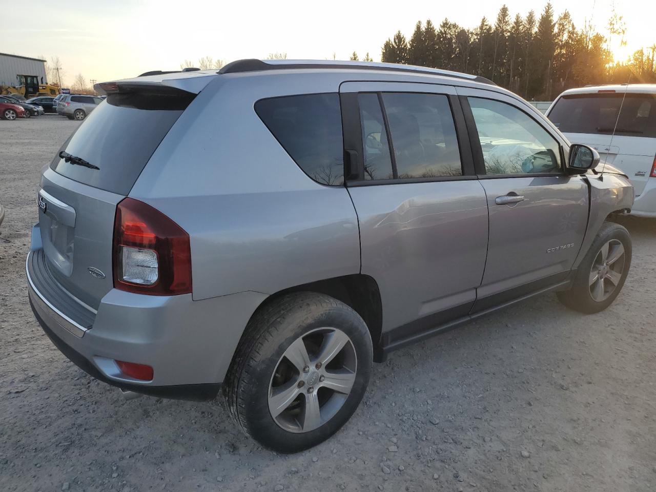 Photo 2 VIN: 1C4NJDEB6HD113055 - JEEP COMPASS 