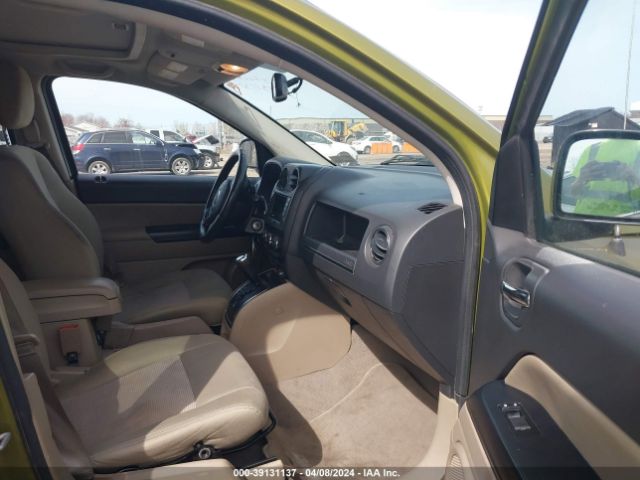 Photo 4 VIN: 1C4NJDEB7CD558249 - JEEP COMPASS 