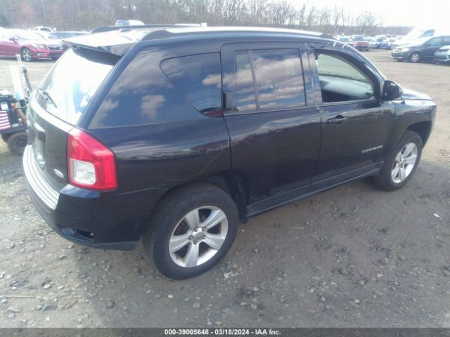 Photo 3 VIN: 1C4NJDEB7CD655550 - JEEP COMPASS 