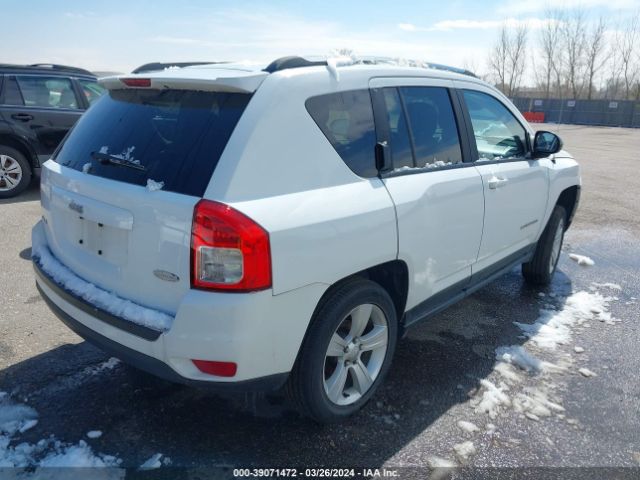 Photo 3 VIN: 1C4NJDEB7DD164381 - JEEP COMPASS 