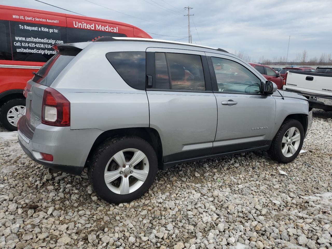 Photo 2 VIN: 1C4NJDEB7FD395798 - JEEP COMPASS 