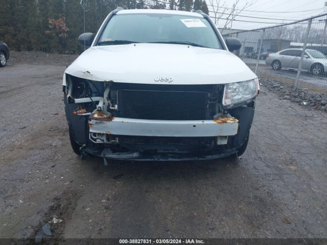 Photo 5 VIN: 1C4NJDEB8CD665553 - JEEP COMPASS 