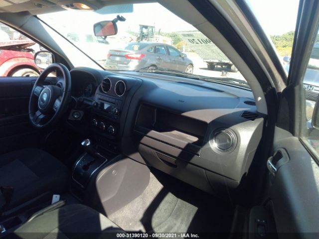 Photo 4 VIN: 1C4NJDEB8DD165491 - JEEP COMPASS 