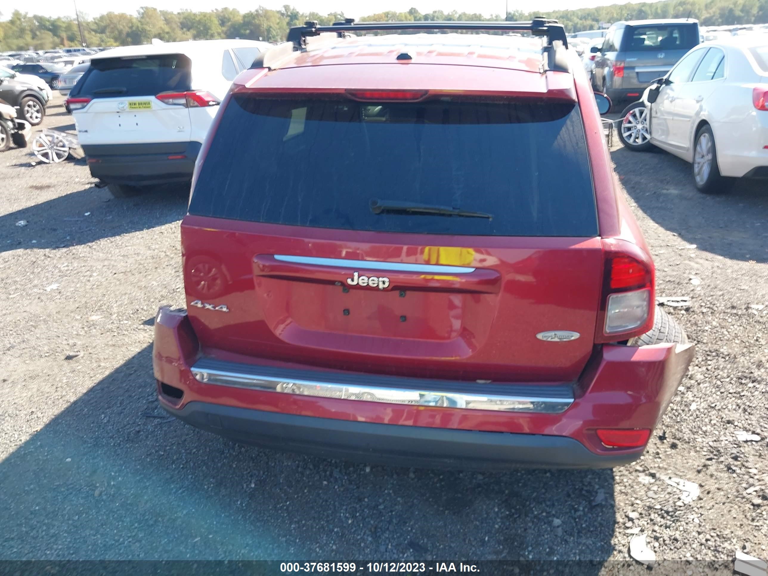 Photo 15 VIN: 1C4NJDEB8FD340695 - JEEP COMPASS 