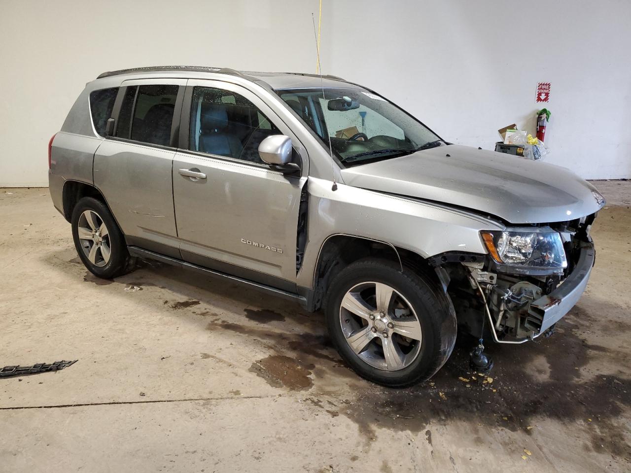 Photo 3 VIN: 1C4NJDEB8GD730598 - JEEP COMPASS 