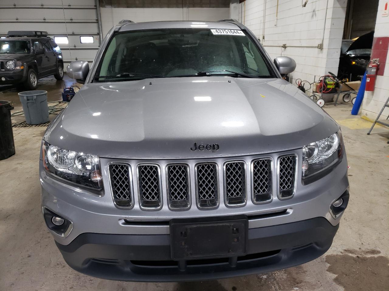 Photo 4 VIN: 1C4NJDEB8HD129323 - JEEP COMPASS 