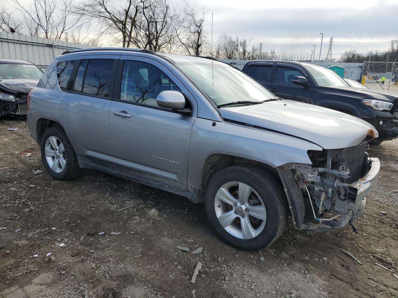 Photo 3 VIN: 1C4NJDEB8HD204702 - JEEP COMPASS 