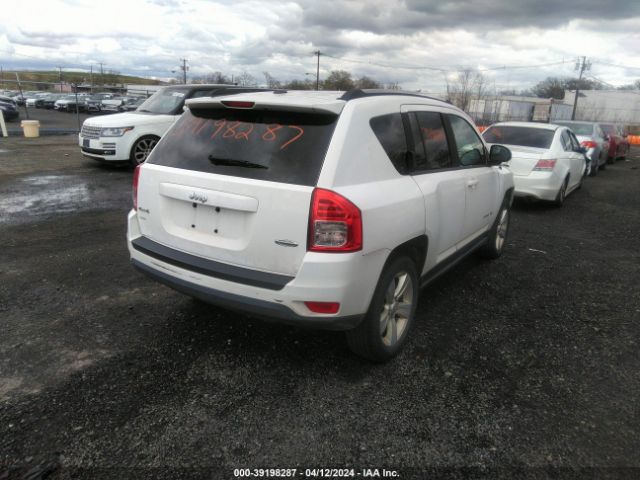 Photo 3 VIN: 1C4NJDEB9CD564411 - JEEP COMPASS 