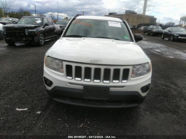 Photo 5 VIN: 1C4NJDEB9CD564411 - JEEP COMPASS 