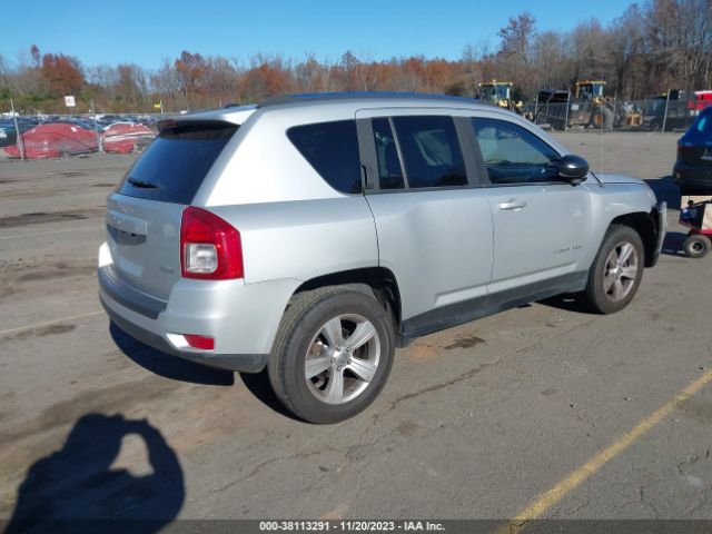 Photo 3 VIN: 1C4NJDEB9CD624431 - JEEP COMPASS 