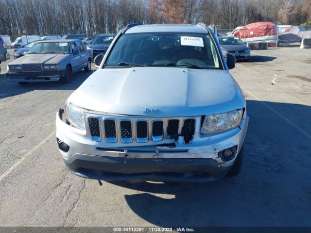 Photo 5 VIN: 1C4NJDEB9CD624431 - JEEP COMPASS 