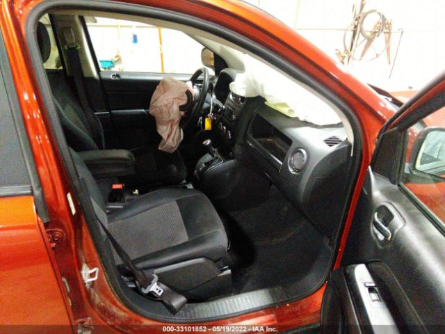 Photo 4 VIN: 1C4NJDEBXCD598728 - JEEP COMPASS 