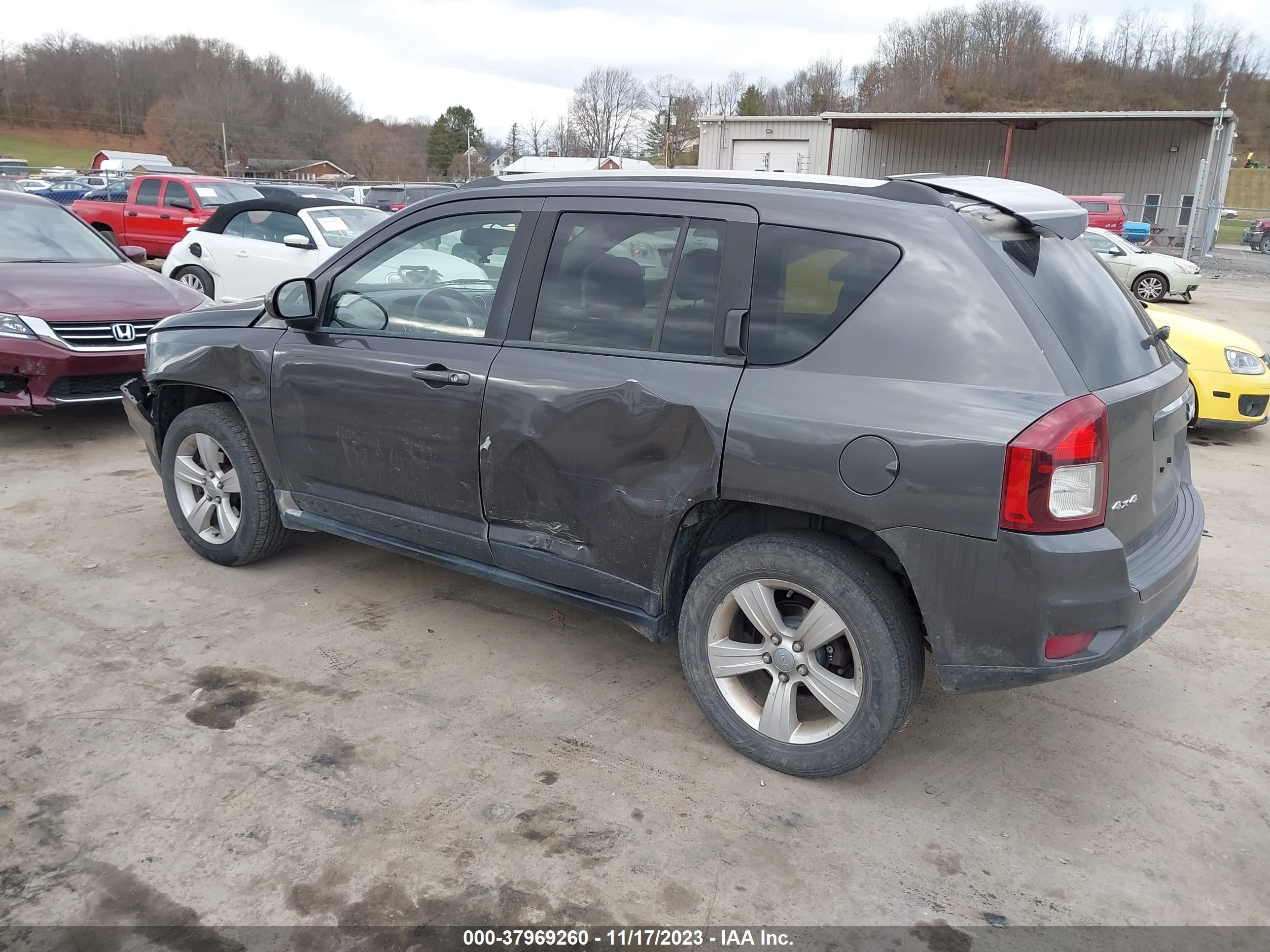 Photo 2 VIN: 1C4NJDEBXFD125870 - JEEP COMPASS 