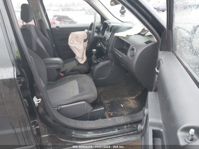 Photo 4 VIN: 1C4NJPAB0GD573981 - JEEP PATRIOT 