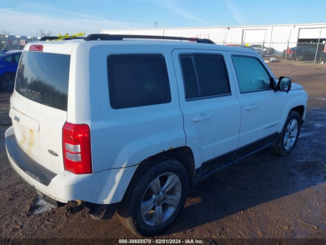 Photo 3 VIN: 1C4NJPAB3ED805793 - JEEP PATRIOT 