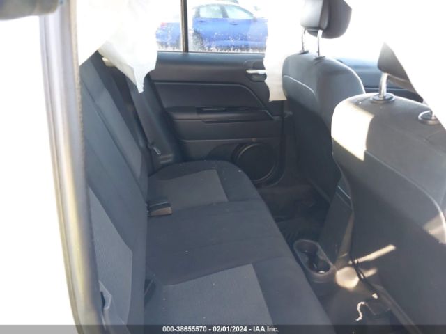 Photo 7 VIN: 1C4NJPAB3ED805793 - JEEP PATRIOT 